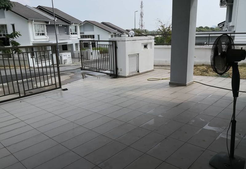 Laman & Bayu, Puchong 