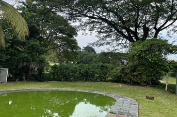 The mines, seri kembangan 