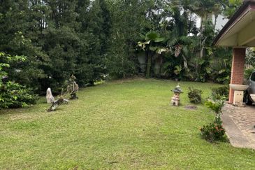 The mines, seri kembangan 