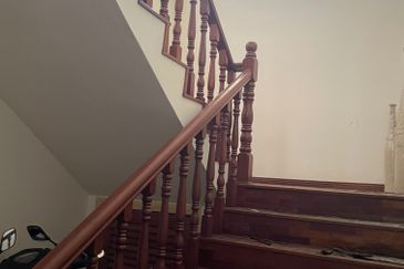 The mines, seri kembangan 