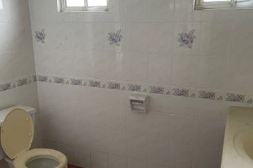 The mines, seri kembangan 