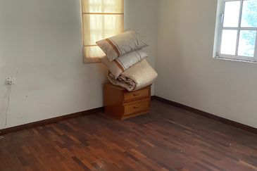 The mines, seri kembangan 