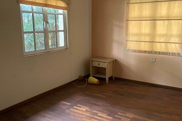 The mines, seri kembangan 