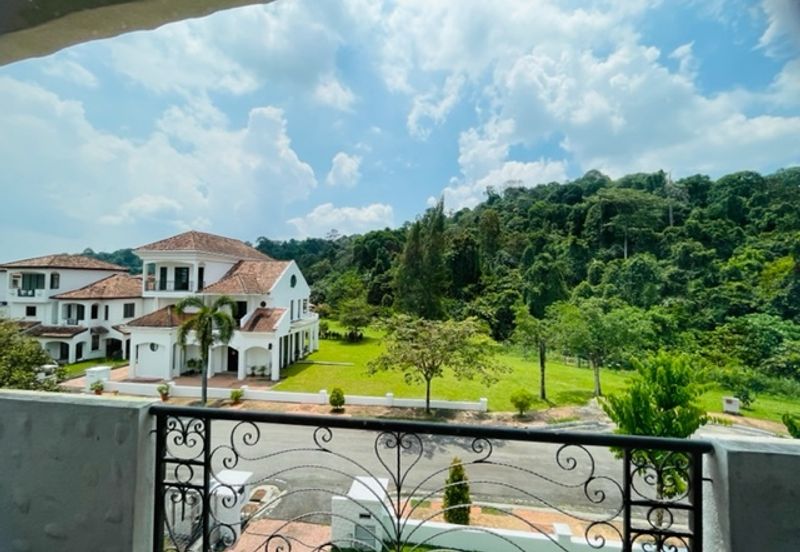 Seksyen 11, Kota Damansara