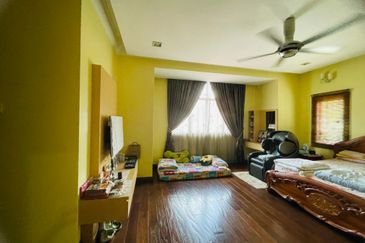 Aman suria, damansara, petaling jaya 