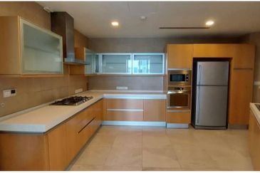 Cendana on Sultan Ismail