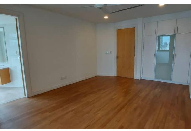 Cendana on Sultan Ismail