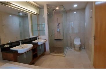 Cendana on Sultan Ismail