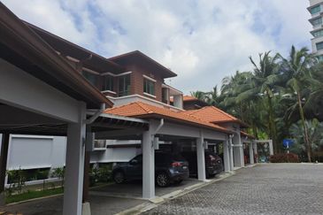 Ara Hill Condominium