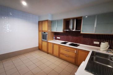 Highbank Condominium, Sri Bukit Persekutuan