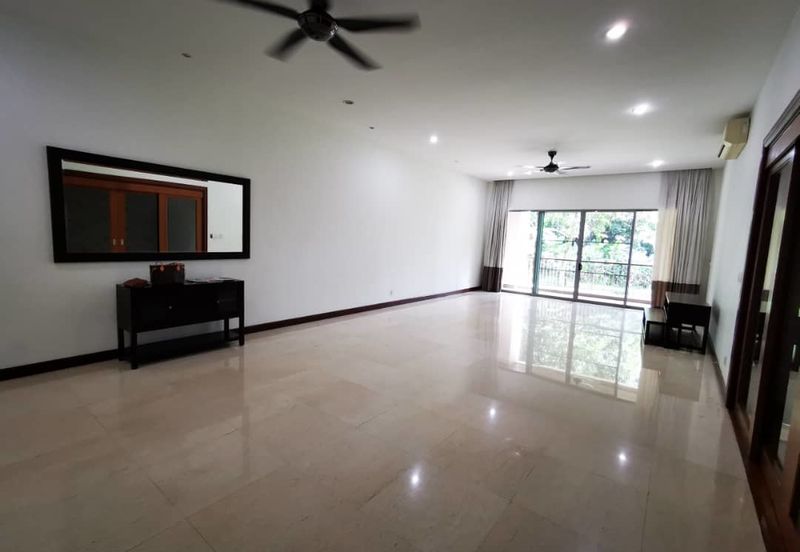 Highbank Condominium, Sri Bukit Persekutuan
