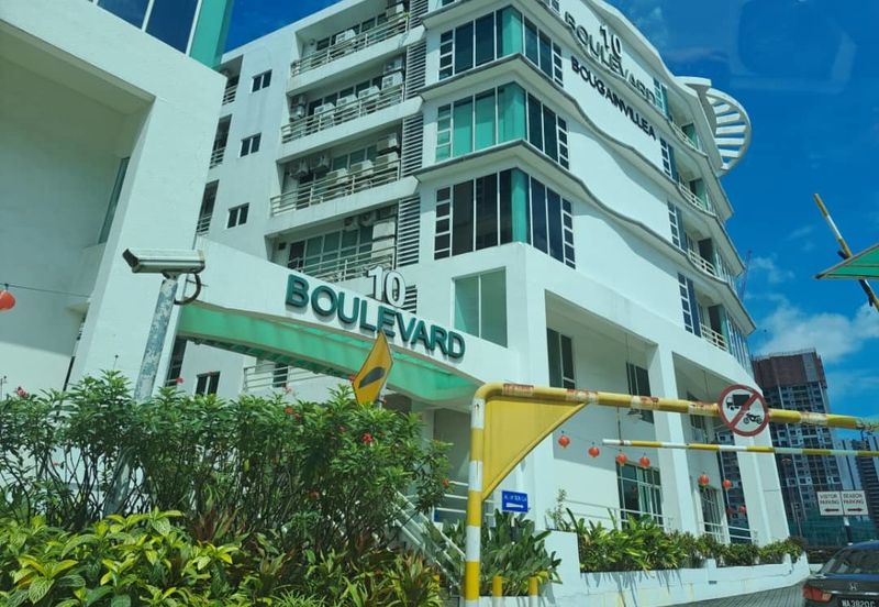 10 Boulevard