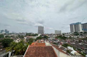 Taman Salak Selatan