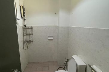 Jalan Puchong Utama 2/4