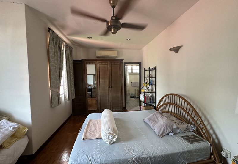 KGSAAS Golf Club, Seksyen 13