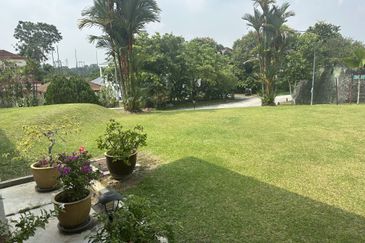 KGSAAS Golf Club, Seksyen 13