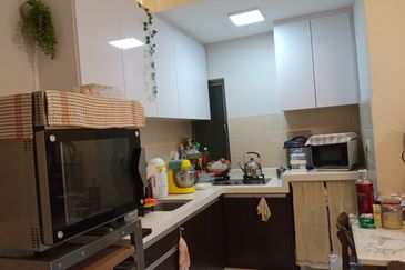 The Tropics Designer Suites