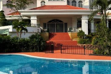 Tropicana Golf & Country Resort