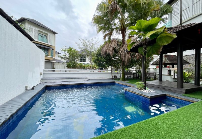 The Villa @ Serai Saujana / Villa Serai Saujana