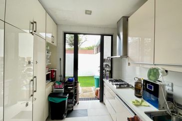 The Villa @ Serai Saujana / Villa Serai Saujana