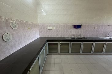 Jalan Tengku Ampuan Zabedah E 9/E