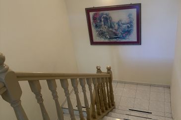 Jalan Tengku Ampuan Zabedah E 9/E