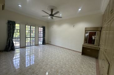 Jalan Tengku Ampuan Zabedah E 9/E