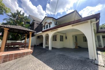 Jalan Tengku Ampuan Zabedah E 9/E