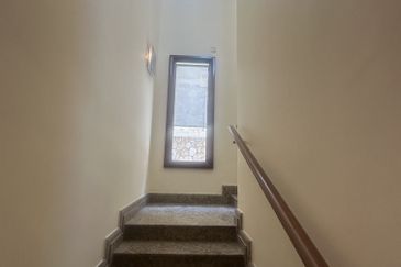 Bukit tunku, jalan cemerlang 