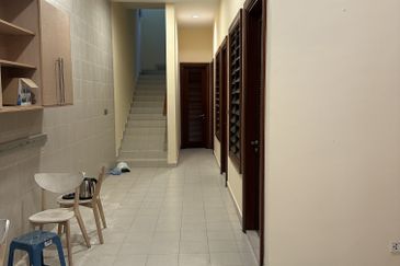 Bukit tunku, jalan cemerlang 