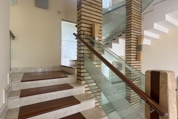 Bukit tunku, jalan cemerlang 