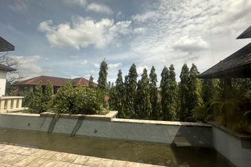 Bukit tunku, jalan cemerlang 