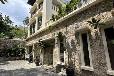 Bukit tunku, jalan cemerlang 