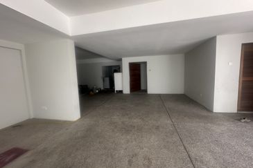 Bukit jelutong, shah alam 