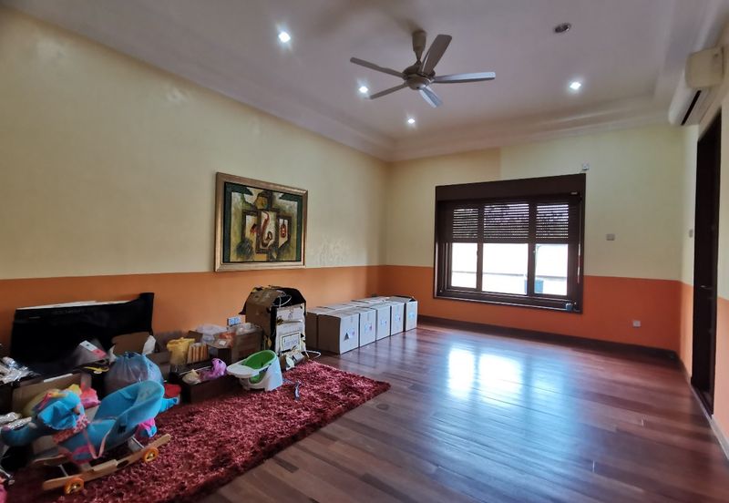 Jalan Rimba Riang 9/8