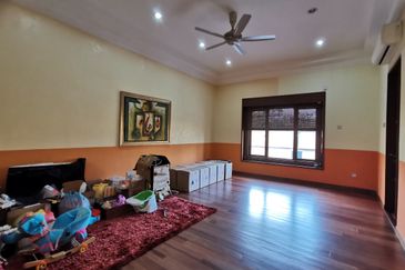 Jalan Rimba Riang 9/8