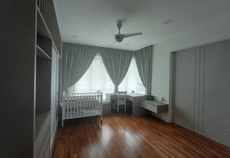 Rafflesia @ The Hill