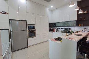 Rafflesia @ The Hill