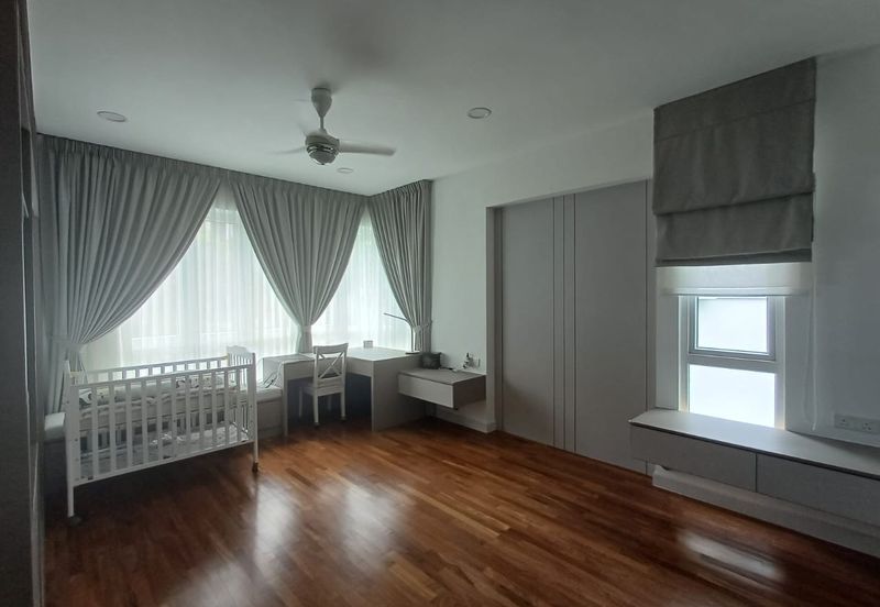 Rafflesia @ The Hill