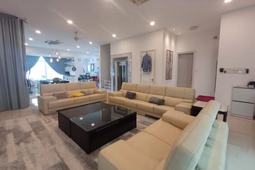 Rafflesia @ The Hill