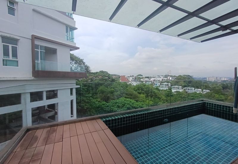 Rafflesia @ The Hill