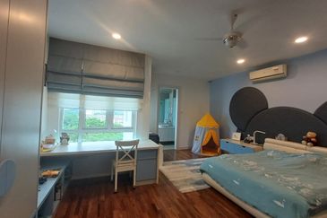 Rafflesia @ The Hill