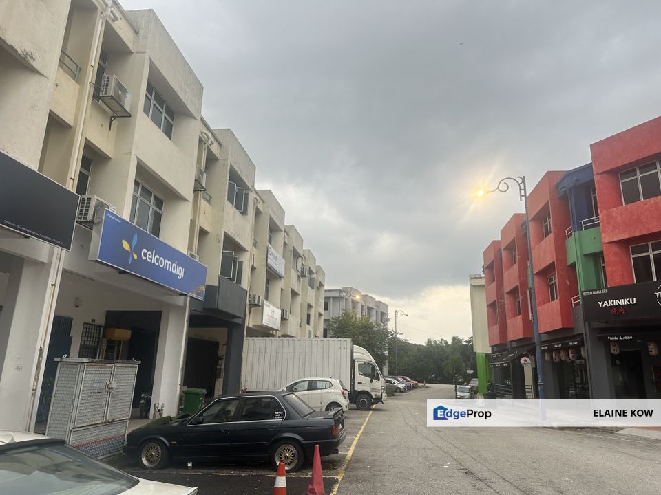 Taipan 1, ara damabsara, petaling jaya , Selangor, Petaling Jaya