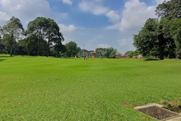 KGSAAS Golf Club, Seksyen 13