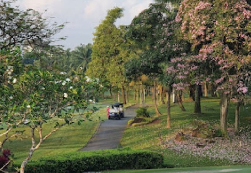 KGSAAS Golf Club, Seksyen 13