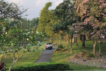 KGSAAS Golf Club, Seksyen 13