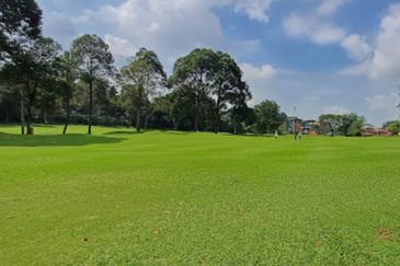 KGSAAS Golf Club, Seksyen 13