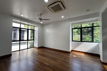 KGSAAS Golf Club, Seksyen 13