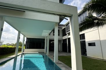 KGSAAS Golf Club, Seksyen 13