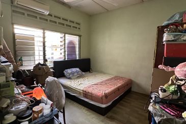 Taman Salak south, Kuala Lumpur 